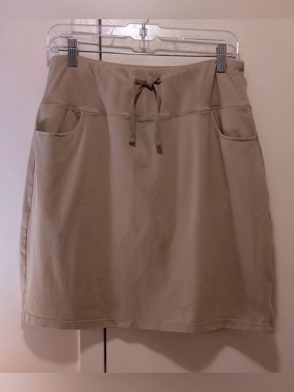 Athleisure High-Waist Neutral Lounge Skort/Skirt with Pockets